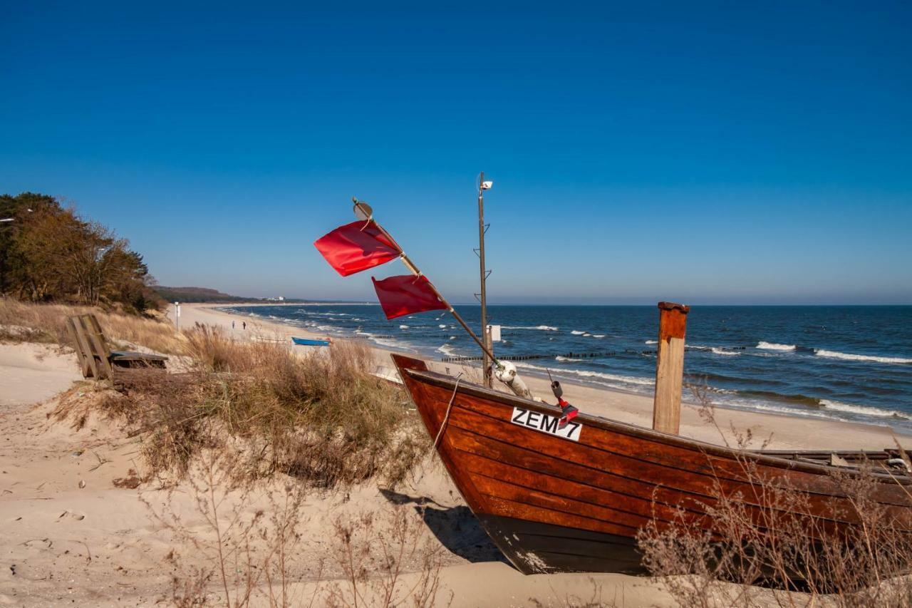 Apartamento Fewo Ava - Im Sommer Ist Ein Strandkorb Inclusive Zempin Exterior foto